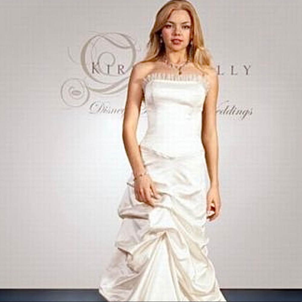 Host pick 🎉 Disney’s “Arielle” Wedding Gown